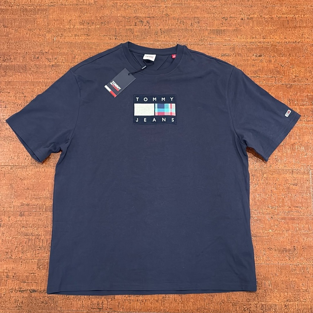 New with Tags Tommy Jeans Vintage T-Shirt Men’s Size Large (Tommy Hilfiger)